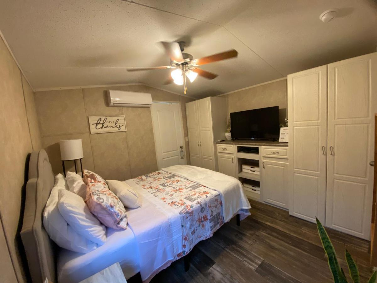 Your Own Cozy Tiny Home Остел Екстериор снимка