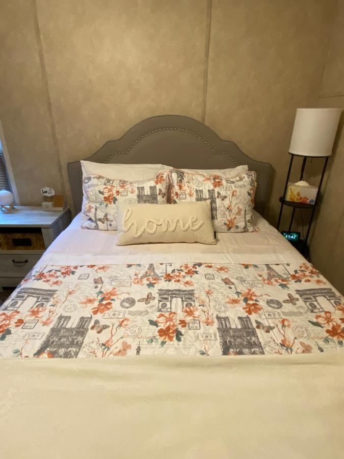 Your Own Cozy Tiny Home Остел Екстериор снимка