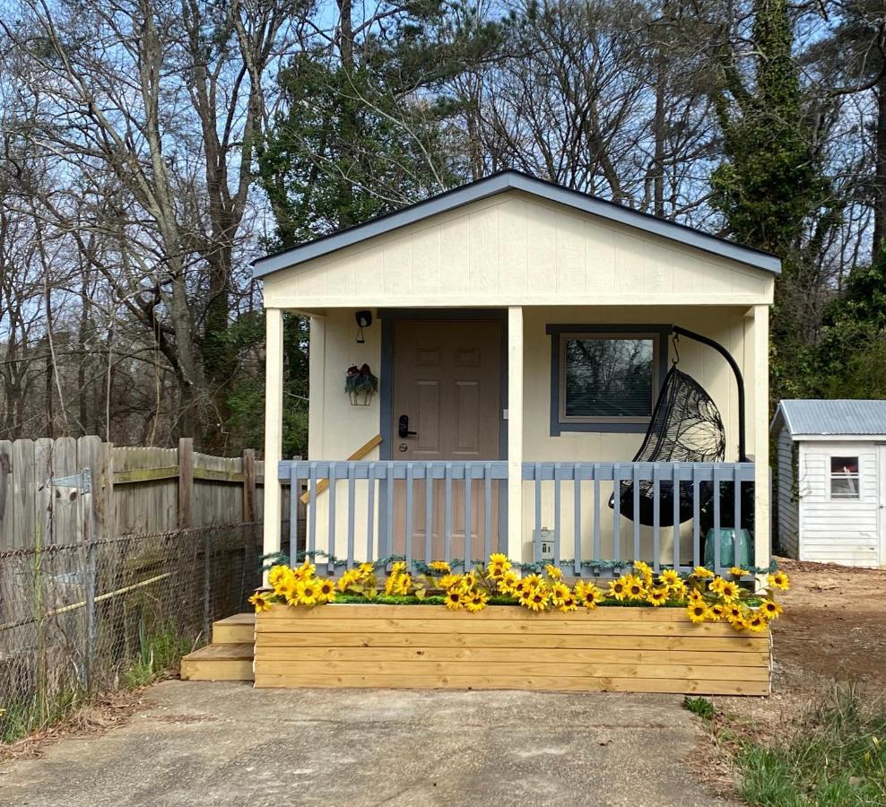 Your Own Cozy Tiny Home Остел Екстериор снимка